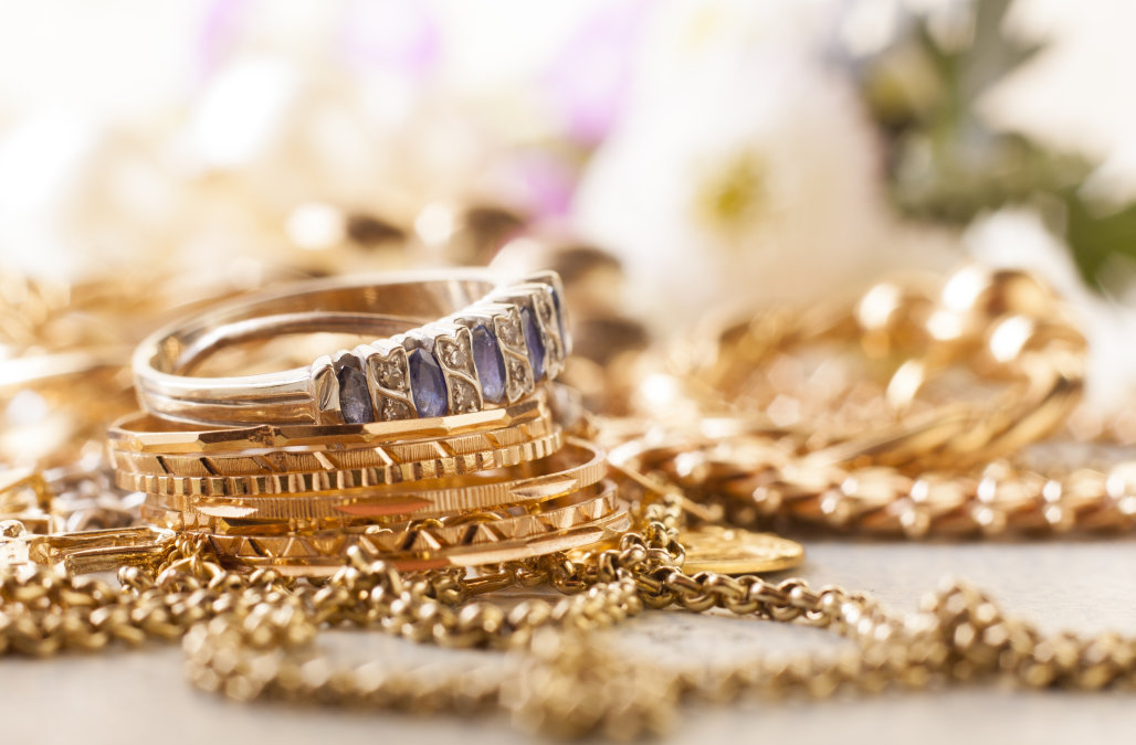 Revitalizing Elegance: Jewelry Refurbishing Trends